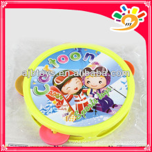 Encantadora mini cartoon plástico tambourine hand bell brinquedo cartoon design pandeiro para crianças